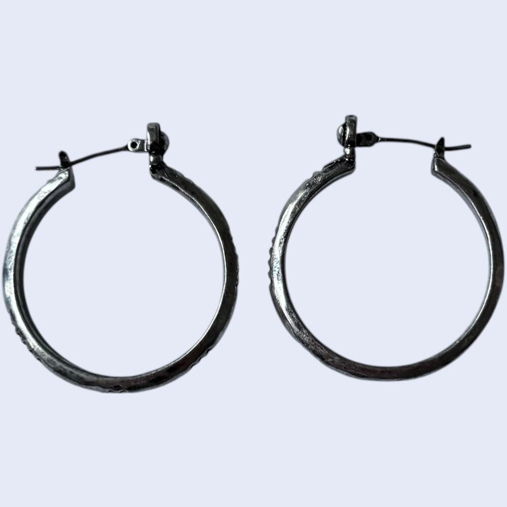 Unbranded Silver Tone Hoop Earrings Y2K Etched Design Minimalist Hinge